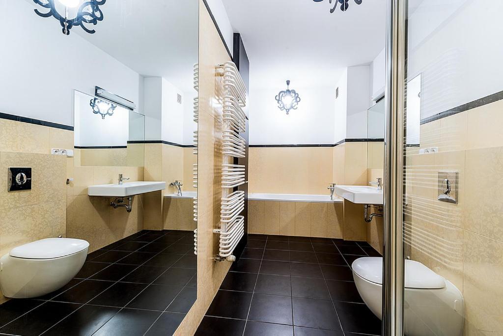 Apartment Powisle With Garage Βαρσοβία Εξωτερικό φωτογραφία