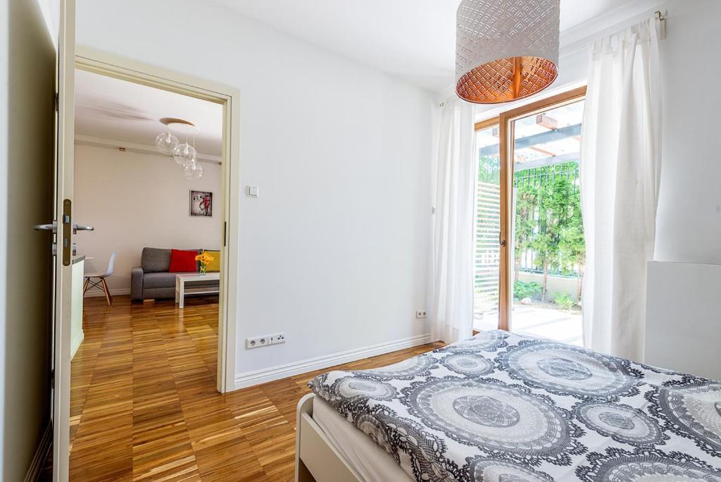 Apartment Powisle With Garage Βαρσοβία Εξωτερικό φωτογραφία