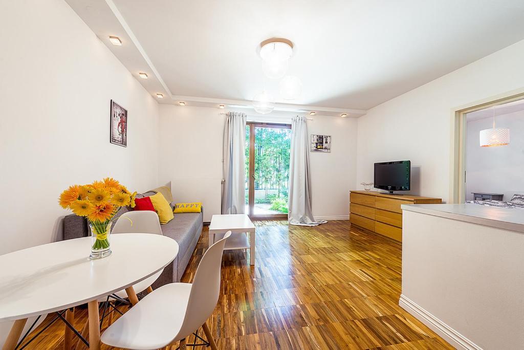 Apartment Powisle With Garage Βαρσοβία Εξωτερικό φωτογραφία
