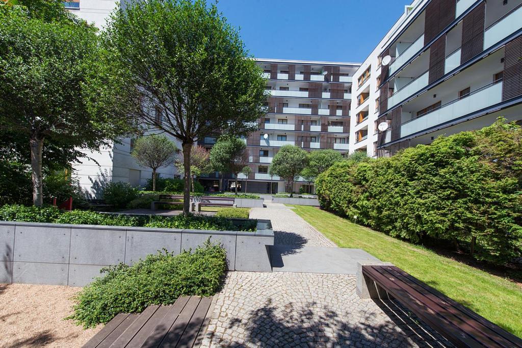 Apartment Powisle With Garage Βαρσοβία Εξωτερικό φωτογραφία